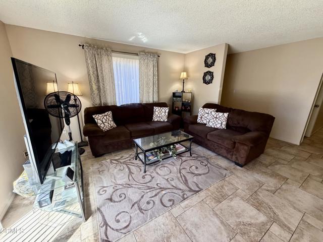 Detail Gallery Image 3 of 8 For 1514 Tern Ct, Ventura,  CA 93003 - 3 Beds | 2 Baths