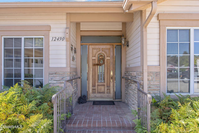 12490 Ridge Drive, Santa Rosa CA: https://media.crmls.org/mediaz/c20a61c9-5d80-400f-9f01-5dd7803c2042.jpg