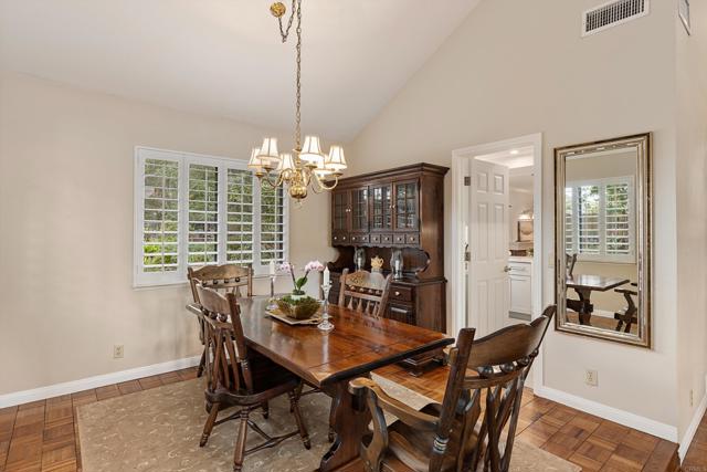 Detail Gallery Image 11 of 64 For 2026 Palsero Ave, Escondido,  CA 92029 - 4 Beds | 2/1 Baths