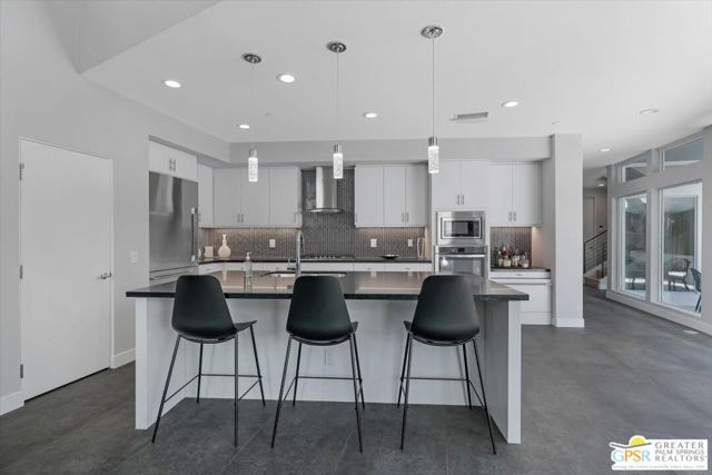 431 Suave Lane, Palm Springs, CA 92262