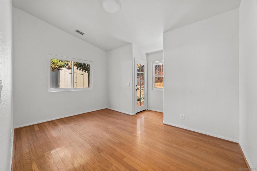 MLS #250043071SD image #34