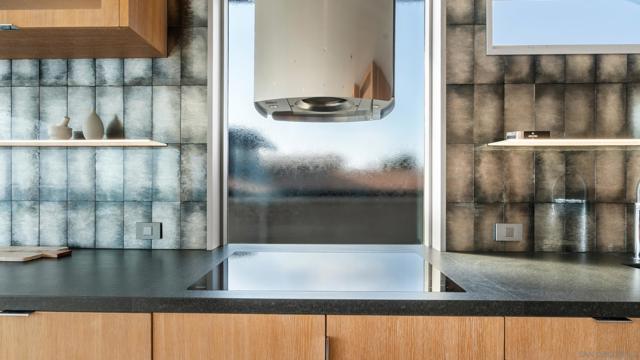 1230 Neptune Ave, Encinitas CA: https://media.crmls.org/mediaz/c20c7dc0-e0ac-4a0e-8664-32cb397e7530.jpg