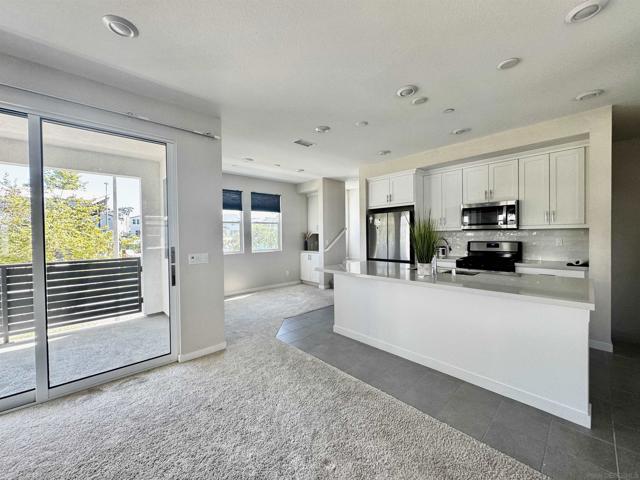 10423 Newbliss Way, San Diego CA: https://media.crmls.org/mediaz/c20cbcb7-52bd-45fb-8803-962697c85b87.jpg