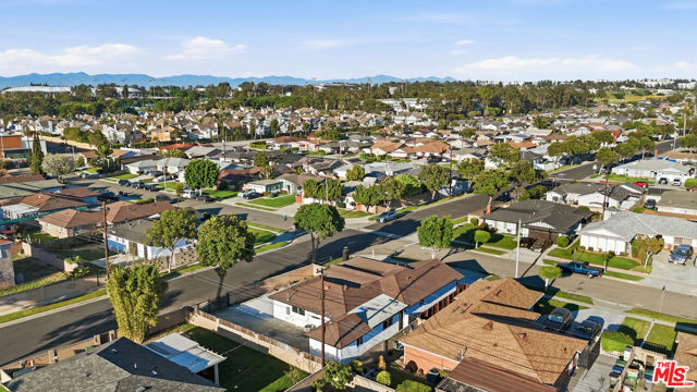 Image 66 of 70 For 19203 Galway Avenue