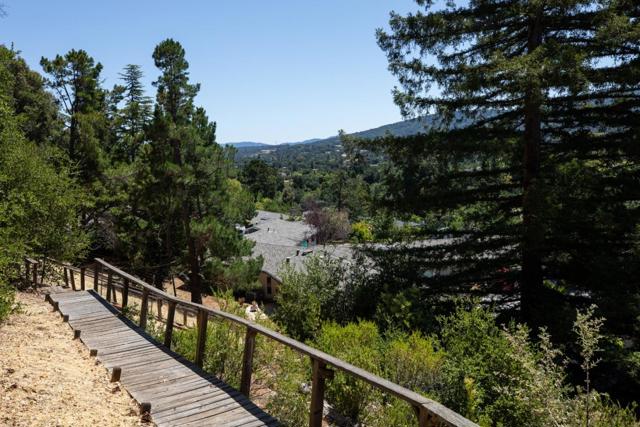 348 Costello Drive, Los Altos CA: https://media.crmls.org/mediaz/c20e7807-5fc1-4eaf-8f84-0c510e24c84c.jpg