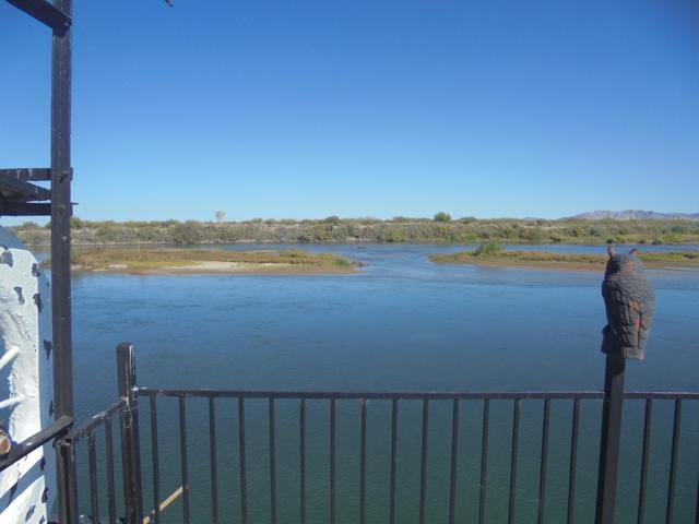 5682 Colorado River Road, Blythe CA: https://media.crmls.org/mediaz/c20f1e2b-a142-44bc-87e4-59bca2637daf.jpg