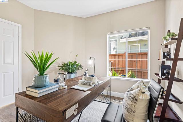 47 Summer Hill Court, Danville CA: https://media.crmls.org/mediaz/c20f4a78-4a28-46da-a1e6-a5565efe9032.jpg