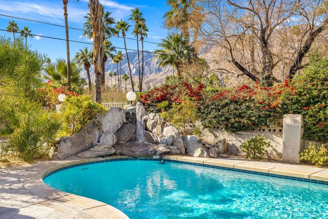 1223 E San Lorenzo Road, Palm Springs CA: https://media.crmls.org/mediaz/c20fe522-7374-477c-a8d5-f94121ac0e1a.jpg