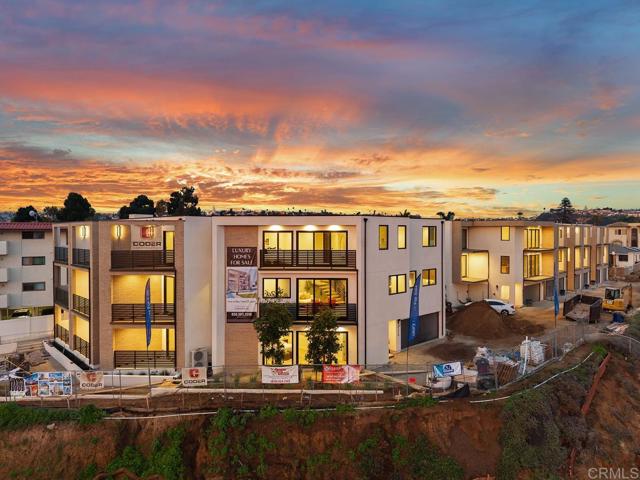 Detail Gallery Image 2 of 41 For 4224 Tonopah Ave, San Diego,  CA 92110 - 3 Beds | 3/1 Baths