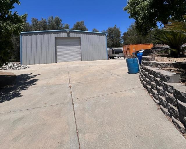 18822 Possum Pass, Valley Center CA: https://media.crmls.org/mediaz/c2103221-b547-4ece-9140-306d6ef22003.jpg