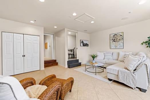 425 Alcalde Avenue, Monterey CA: https://media.crmls.org/mediaz/c2106c53-bd05-4b79-9c00-ed5c7ee99286.jpg