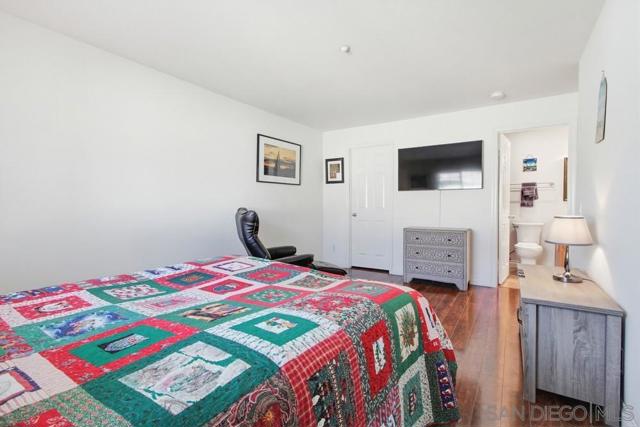 6377 Alexandri Cir, Carlsbad CA: https://media.crmls.org/mediaz/c2108cf3-f268-45ab-ac19-9a1c45f5b75d.jpg