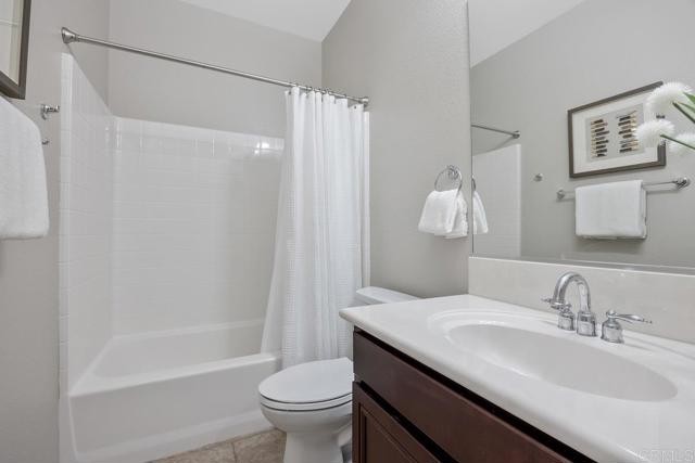 13032 Alora, San Diego CA: https://media.crmls.org/mediaz/c2109f63-1152-4ae1-a1fa-5068cc171df2.jpg