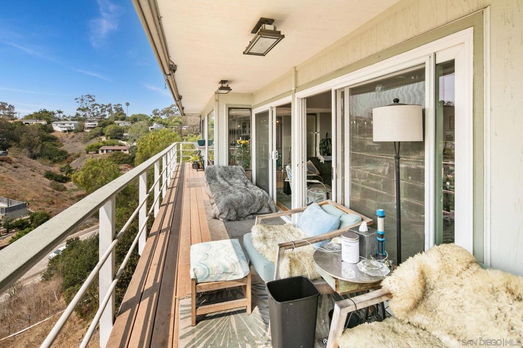 MLS #250032243SD image #18