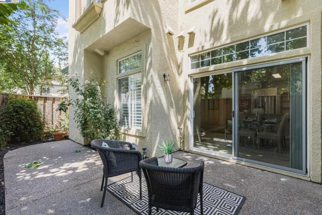 4119 Veneto Ct, Pleasanton CA: https://media.crmls.org/mediaz/c212488d-1180-4690-9aa1-998f5d783dd8.jpg