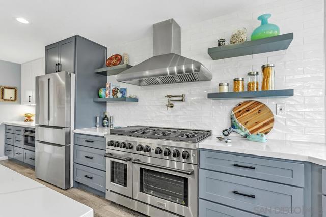 4252 Alta Vista Court, Oceanside CA: https://media.crmls.org/mediaz/c2139f9f-bbd3-4b28-b1af-40c6255b1d0f.jpg