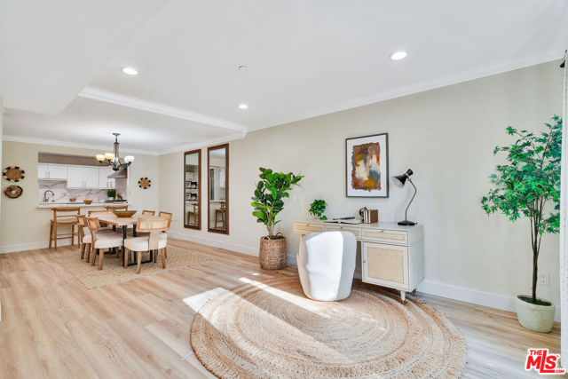 118 S Clark Drive, West Hollywood CA: https://media.crmls.org/mediaz/c213ff96-b6ea-4b06-9f27-b697db6eaa3c.jpg