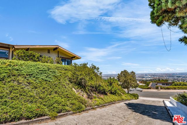 29857 Knoll View Drive, Rancho Palos Verdes, California 90275, 3 Bedrooms Bedrooms, ,2 BathroomsBathrooms,Residential,Sold,Knoll View,25580809 29857 Knoll View Drive, Rancho Palos Verdes, California 90275, 3 Bedrooms Bedrooms, ,2 BathroomsBathrooms,Residential,Sold,Knoll View,25580809