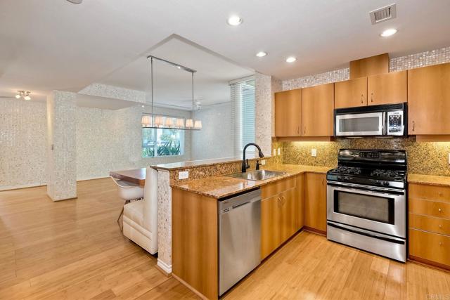 Detail Gallery Image 11 of 57 For 1545 State Street, San Diego,  CA 92101 - 2 Beds | 2 Baths