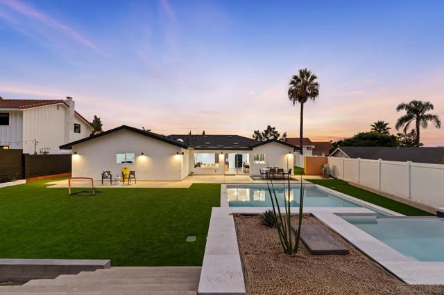 1110 Sea Village Dr, Cardiff by the Sea CA: https://media.crmls.org/mediaz/c214c6eb-6895-438b-b131-90a6de7dc5d4.jpg