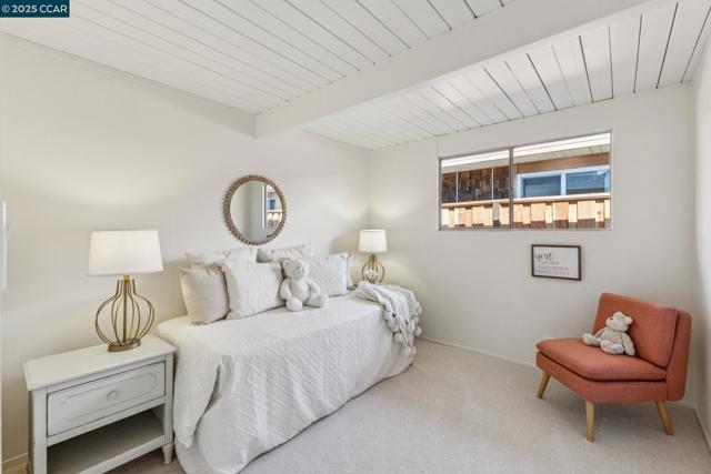 243 Santa Fe Dr, Walnut Creek CA: https://media.crmls.org/mediaz/c214e2a4-1064-400f-9e69-c0af547253f0.jpg