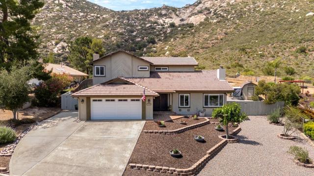25744 Caryn Ct., Ramona CA: https://media.crmls.org/mediaz/c21513e5-00b5-42b1-ab6c-cfd136298159.jpg