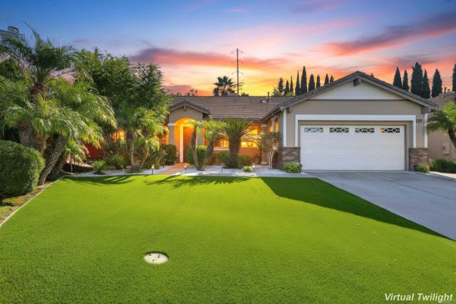 Detail Gallery Image 2 of 41 For 868 Panella Ct, Oceanside,  CA 92057 - 4 Beds | 2 Baths