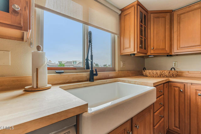 4534 La Brea Street, Oxnard CA: https://media.crmls.org/mediaz/c216cb43-7d1a-41b5-894e-fa42062ac22c.jpg