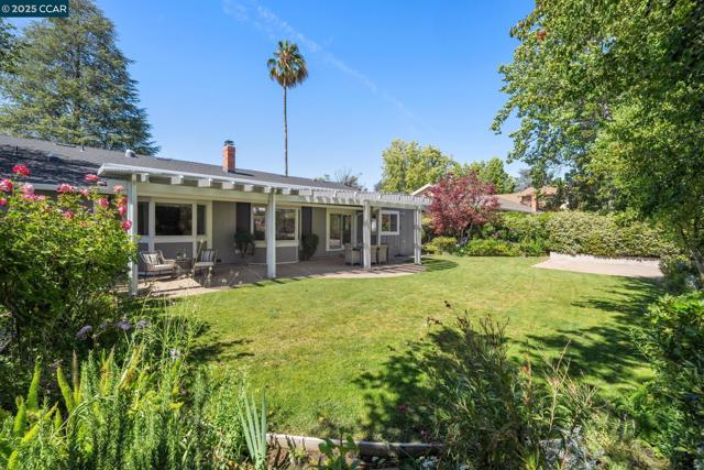 3245 Newport Court, Walnut Creek CA: https://media.crmls.org/mediaz/c2172065-cec4-43df-8cb4-794273d9b42f.jpg