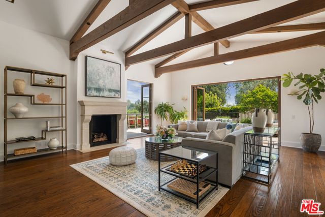 Drew Fenton | 182 N Carmelina Avenue Los Angeles CA | MLS: 7686952