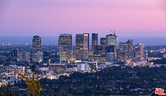 1565 Haslam Terrace, Los Angeles CA: https://media.crmls.org/mediaz/c217ca27-f743-4e98-ad93-0f454440e8b8.jpg