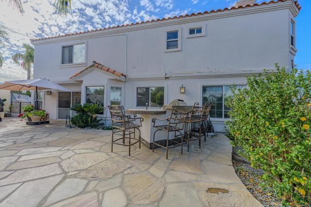 22633 Inspiration Pt, Canyon Lake CA: https://media.crmls.org/mediaz/c217d012-4619-488e-9471-906f553442a5.jpg