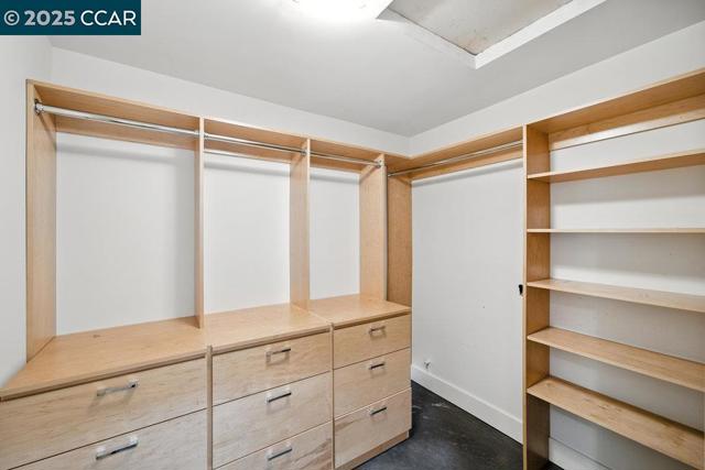 1341 Juanita Dr, Lafayette CA: https://media.crmls.org/mediaz/c2187bfb-283a-4a44-a53e-1c62a2b317b0.jpg