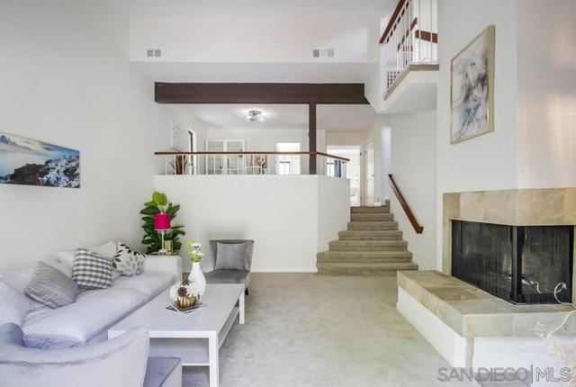 3319 Caminito Eastbluff, La Jolla, California 92037, 3 Bedrooms Bedrooms, ,2 BathroomsBathrooms,Townhouse,For Sale,Caminito Eastbluff,250027492SD