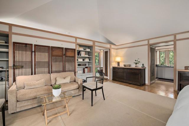 25 Toro Court, Portola Valley CA: https://media.crmls.org/mediaz/c218e80d-9615-429f-90c8-627833b215f4.jpg