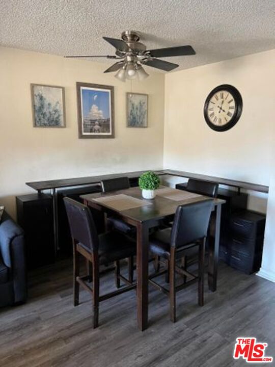 15425 Sherman Way, 313 photo 5