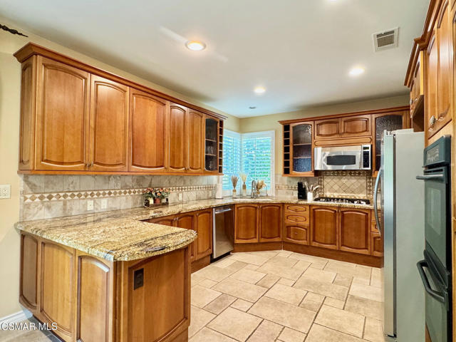 144 Acacia Lane, Newbury Park CA: https://media.crmls.org/mediaz/c219f692-47d2-4e31-9412-5d9d013e2e03.jpg
