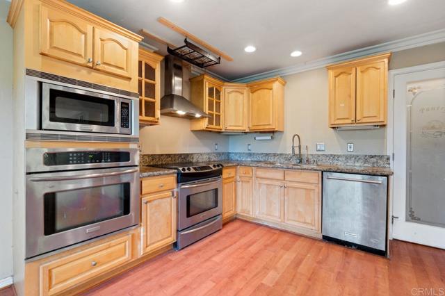 1374 Orpheus Ave, Encinitas CA: https://media.crmls.org/mediaz/c21a5429-b783-4d9a-9949-84751bfc3954.jpg