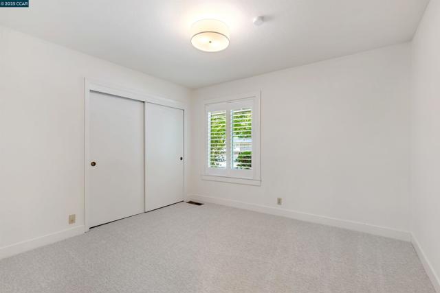 5104 Alhambra Valley Rd, Martinez CA: https://media.crmls.org/mediaz/c21b02a3-703f-4240-ba11-77b54edfb478.jpg