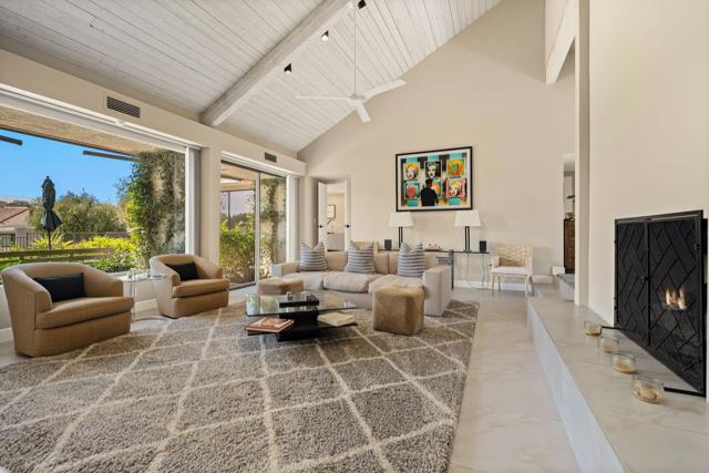 34890 Mission Hills Drive, Rancho Mirage CA: https://media.crmls.org/mediaz/c21b0eb4-da19-4d8d-a266-81e281f7c154.jpg