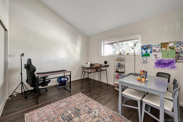 15755 Davis Cup Ln, Ramona CA: https://media.crmls.org/mediaz/c21b6bf5-e5b3-4344-8237-b9a5572ca853.jpg