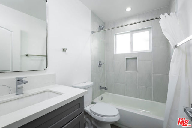 Image 12 of 20 For 2749 Mansfield Avenue