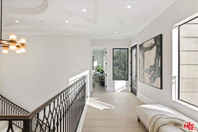 4351 Vanalden Avenue, Tarzana CA: https://media.crmls.org/mediaz/c21ccee9-402c-4b00-96bc-c838e9295764.jpg