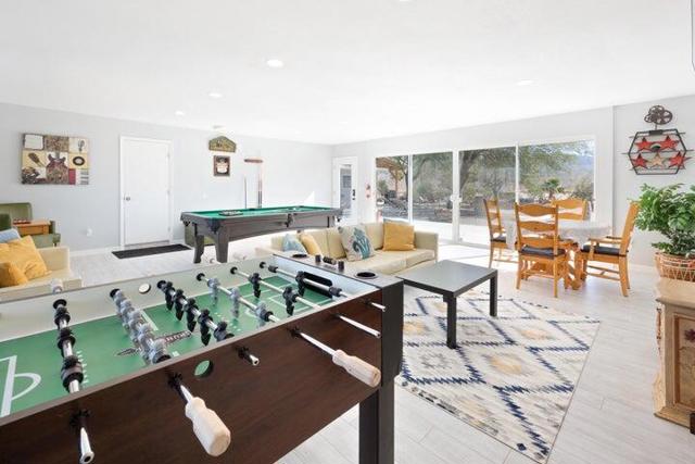69450 Amboy Road, 29 Palms CA: https://media.crmls.org/mediaz/c21cf5da-c667-4cc5-8b7c-1742623c3154.jpg