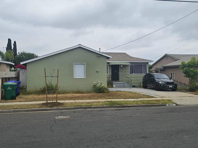5017 Reynolds Street, San Diego CA: https://media.crmls.org/mediaz/c21d10be-6d19-4e1e-a098-7dd84f357766.jpg