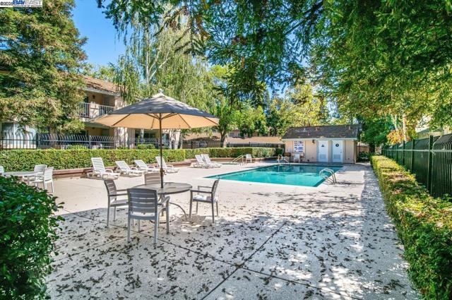 4667 Laurie Cmn, Livermore CA: https://media.crmls.org/mediaz/c21df3b9-f604-4e9b-8c0d-840cde4c9570.jpg