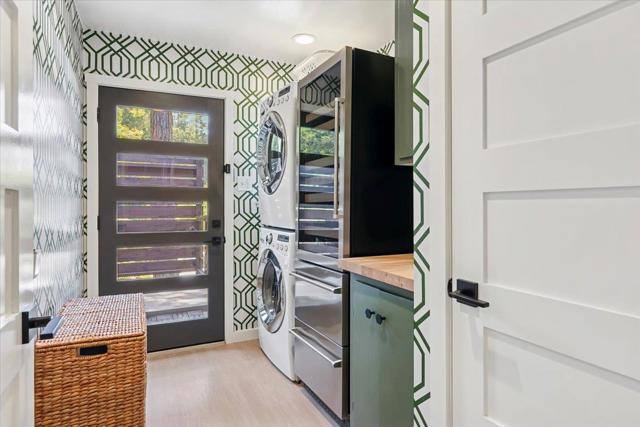 12960 Skyline Boulevard, Woodside CA: https://media.crmls.org/mediaz/c21f44f0-b287-451a-b1ae-6f5a4fbc8f60.jpg