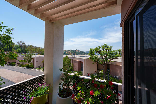 Detail Gallery Image 14 of 50 For 750 Portola Ter, Los Angeles,  CA 90042 - 3 Beds | 2/1 Baths