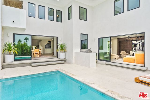 2380 Venus Drive, Los Angeles CA: https://media.crmls.org/mediaz/c2219575-d42b-4271-be44-1ef2ae2632c1.jpg