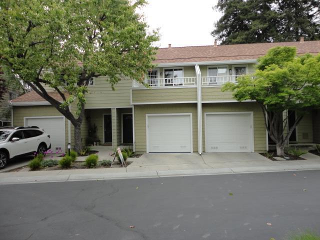 201 Ada Avenue, Mountain View CA: https://media.crmls.org/mediaz/c2221537-2ccc-4f62-bda6-ed5058d914b6.jpg